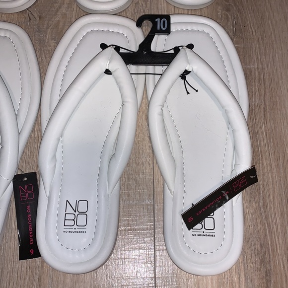 NWT No Boundaries white puffy memory foam flip flops - Picture 2 of 6
